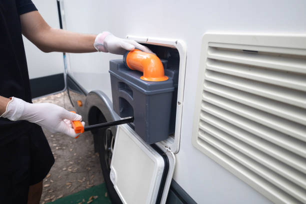 Portable Toilet Options We Offer in Sturgeon, MO